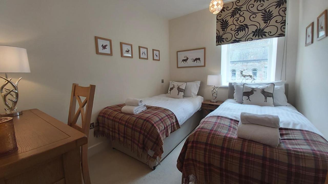 Loch Ness Moat House Apartments Fort Augustus Exterior foto