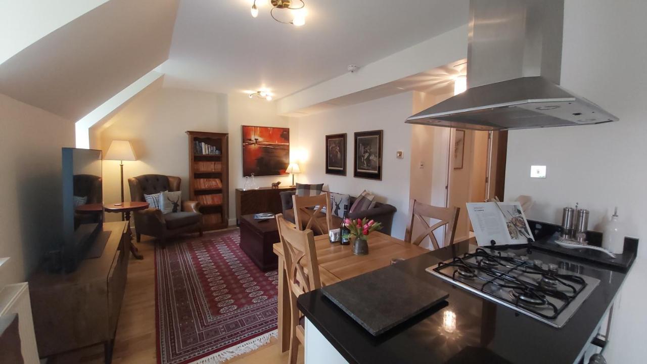 Loch Ness Moat House Apartments Fort Augustus Exterior foto