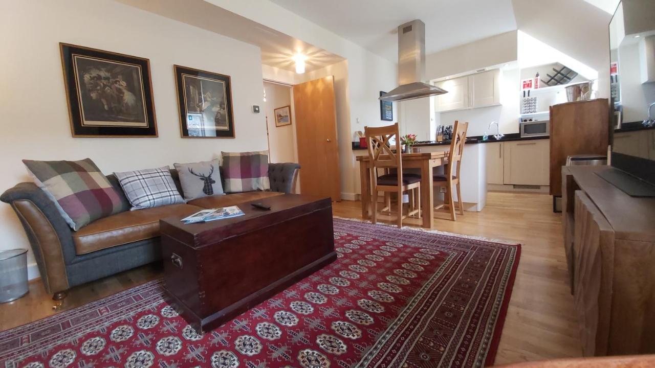 Loch Ness Moat House Apartments Fort Augustus Exterior foto