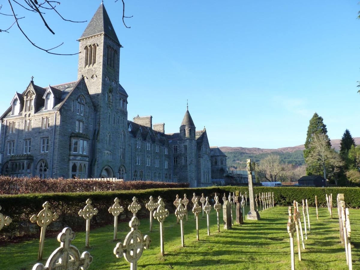 Loch Ness Moat House Apartments Fort Augustus Exterior foto